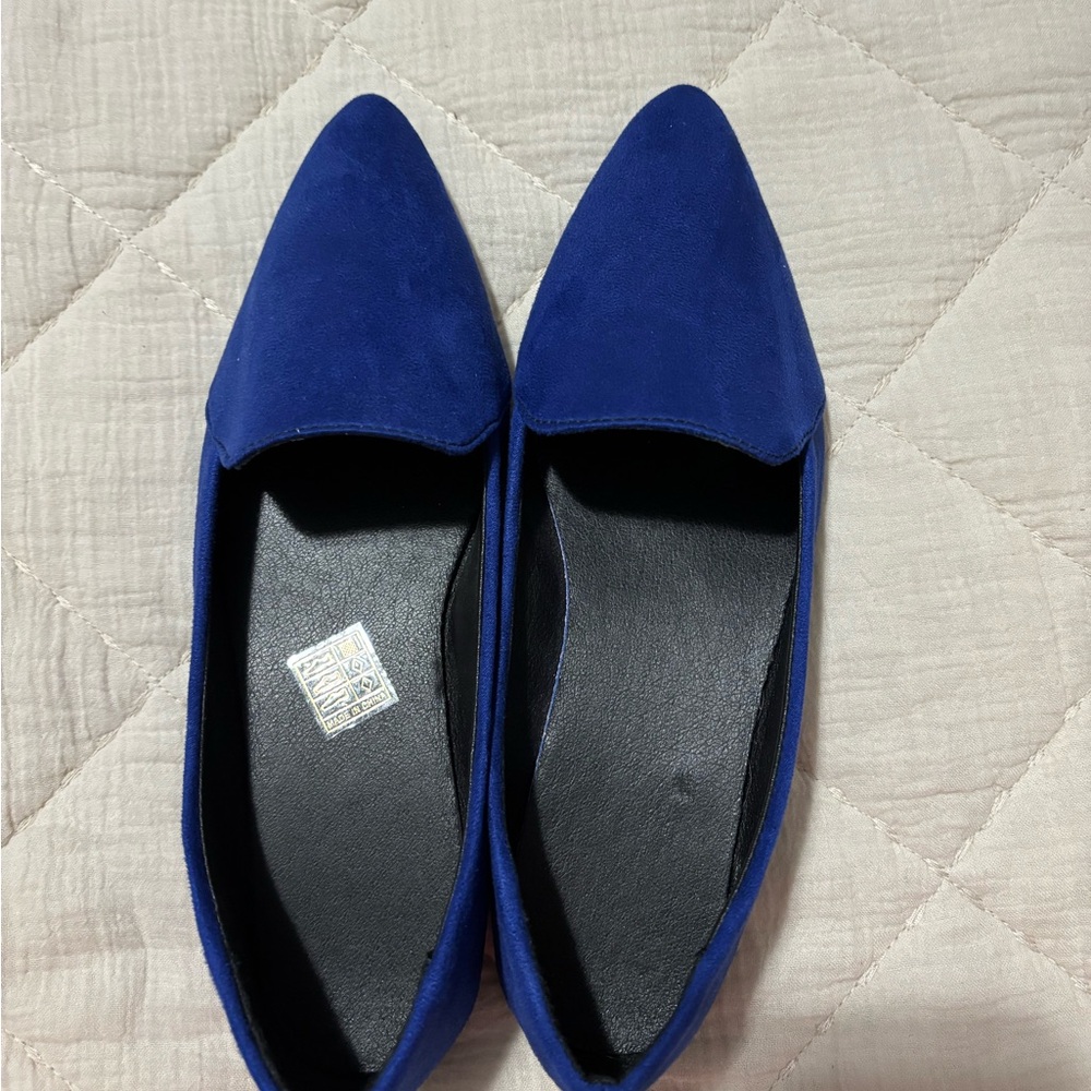 Flats - Picture 3 of 5